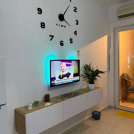 Alvi Appartement *